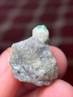 Swat Emerald Specimen: 38-Carat Mineral Crystal - Image 8