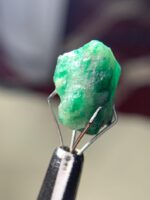 Swat’s Majestic Green: An 8.35 Carat Emerald Crystal - Image 12