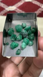 41.35ct A Wide and Flat Swat Emerald Rough Lot - Image 2
