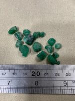 41.35ct A Wide and Flat Swat Emerald Rough Lot - Image 12