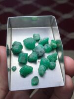 41.35ct A Wide and Flat Swat Emerald Rough Lot - Image 14