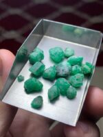 41.35ct A Wide and Flat Swat Emerald Rough Lot - Image 3
