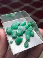 41.35ct A Wide and Flat Swat Emerald Rough Lot - Image 4