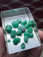 41.35ct A Wide and Flat Swat Emerald Rough Lot - Image 9