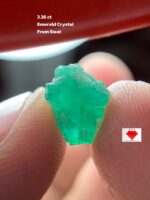 3.26 ct Swat Emerald Crystal – Natural Green Gem from Pakistan