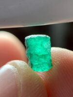 1.41 ct Swat Emerald Crystal — Elegance in Green - Image 3
