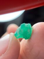 3.26 ct Swat Emerald Crystal – Natural Green Gem from Pakistan - Image 4