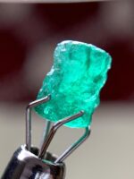 1.41 ct Swat Emerald Crystal — Elegance in Green - Image 8