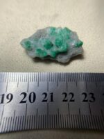 39.50 ct Swat Emerald Specimen: Elegant Green Brilliance - Image 8