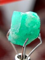 4.55 ct Swat Emerald Crystal – Natural Green Beauty from Pakistan - Image 9