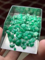 55.40 ct Swat Emerald Rough: Vivid Green Gemstone - Image 11