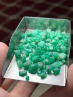 55.40 ct Swat Emerald Rough: Vivid Green Gemstone - Image 10
