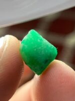 5.30 ct Swat Emerald Crystal: Natural Collector Gem - Image 2
