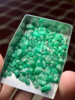 Swat’s Emerald Treasures: 60.70-Carat Rough Lot - Image 4