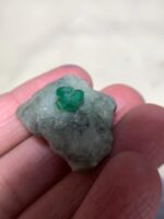A Majestic 68.94-Carat Emerald Specimen from Swat: Nature’s Green Masterpiece - Image 2