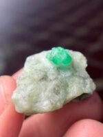 A Majestic 68.94-Carat Emerald Specimen from Swat: Nature’s Green Masterpiece - Image 7