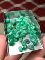 67.55 ct Swat Emerald Rough – Gemstone Overview - Image 4