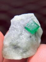 Dazzling 12.55-Carat Emerald Specimens: A Gemstone to Treasure - Image 11