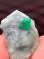 Dazzling 12.55-Carat Emerald Specimens: A Gemstone to Treasure - Image 6