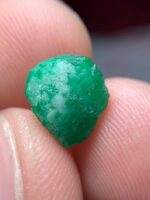 2.03ct Swat Emerald Crystal – Natural Precision with Rich Green Depth (9.02 x 6.66 x 6.02mm) - Image 2
