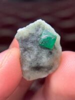 Dazzling 12.55-Carat Emerald Specimens: A Gemstone to Treasure - Image 13