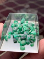 Refined 42.25ct Swat Emerald Rough Lot - Image 9