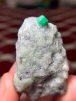 A Remarkable 207 ct Emerald Specimen from Swat - Image 4