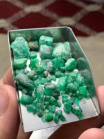 73.25 Carat Swat Emerald Rough Lot – Exceptional Mass with Raw Natural Beauty - Image 5