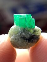 Exploring a 6.70 ct Emerald Specimen - Image 4