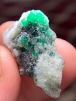 A Monumental 38.15 ct Emerald Specimen - Image 10