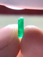 Small but Striking: 1.62ct Emerald Crystal from Swat (9.61 x 5.71 x 3.00 mm) - Image 5