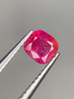 Afghan Ruby: 0.455ct Faceted Gemstone, Natural Red - Image 9
