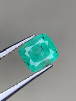 A Closer Look at a 0.86ct Panjshir Emerald Crystal - Image 6