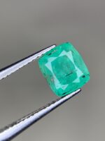 A Closer Look at a 0.86ct Panjshir Emerald Crystal - Image 7