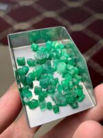 48.17 Carat Swat Emerald Rough Lot – Natural Green Beryl - Image 7