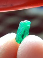 A Petite Gem from Panjshir: 1.35 ct Emerald Crystal - Image 2