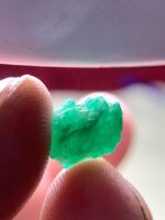 Raw Elegance: 3.46ct Emerald Crystal from Swat Valley - Image 4