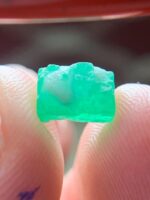 3.38 Ct Swat Emerald Crystal – Elegant Spread with Natural Symmetry - Image 5