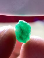 Raw Elegance: 3.46ct Emerald Crystal from Swat Valley - Image 7