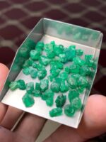 39.85 Carat Swat Emerald Rough Lot – Natural Untreated Green Crystal - Image 3