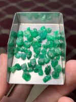 39.85 Carat Swat Emerald Rough Lot – Natural Untreated Green Crystal - Image 5