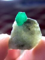 12.85 ct Swat Emerald Specimen: A Natural Treasure from Pakistan - Image 2