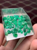 39.85 Carat Swat Emerald Rough Lot – Natural Untreated Green Crystal - Image 11