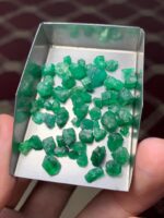 39.85 Carat Swat Emerald Rough Lot – Natural Untreated Green Crystal - Image 8