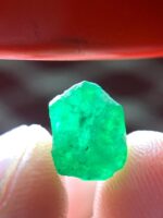 2.60 Ct Swat Emerald Crystal – Broad Planar Beauty with Natural Charm - Image 5