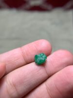 2.60 Ct Swat Emerald Crystal – Broad Planar Beauty with Natural Charm - Image 7