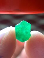 2.60 Ct Swat Emerald Crystal – Broad Planar Beauty with Natural Charm - Image 9