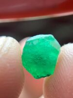 1.68 ct Swat Emerald Crystal — Nature’s Green Treasure - Image 4