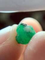 The Natural Elegance of a 2.04 Carat Swat Emerald Crystal - Image 8