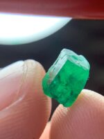 2.59 Carat Swat Emerald Crystal – Compact Natural Gem - Image 3